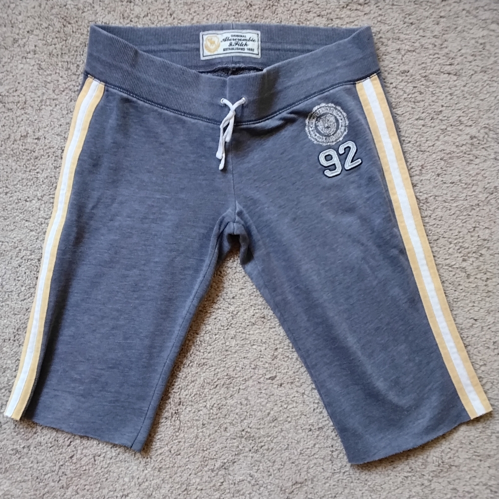 Abercrombie & Fitch Cropped Sweats (2) - Picture 8 of 14